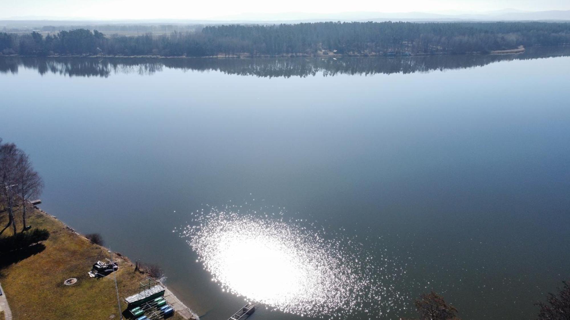 Hotel Yacht Club Bezdrev Hluboká nad Vltavou Zewnętrze zdjęcie