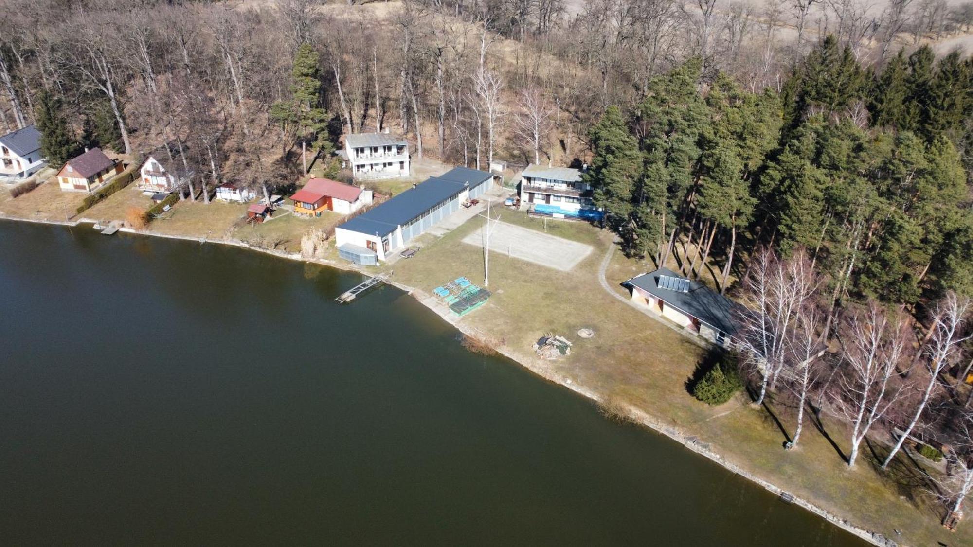 Hotel Yacht Club Bezdrev Hluboká nad Vltavou Zewnętrze zdjęcie
