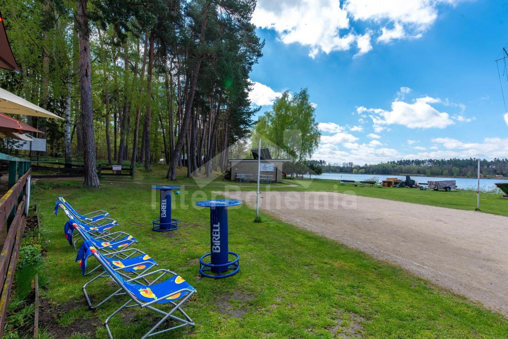 Hotel Yacht Club Bezdrev Hluboká nad Vltavou Zewnętrze zdjęcie